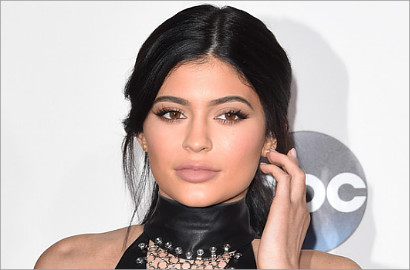Balikan, Kylie Jenner Akui Siap Menikahi Sang Kekasih