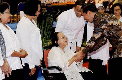 Jelang Hari Guru, Jokowi Undang Guru Sekolahnya Makan Siang di Istana