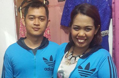 Kebayang Pernikahan, Ely Sugigi-Rezky Aditya KW Pamer Foto 'Ciuman' Mesra