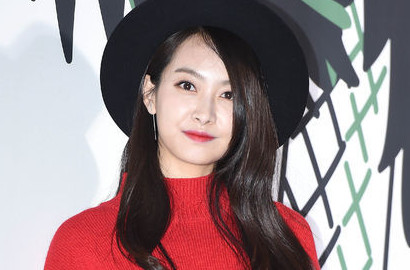 Baik Banget, Victoria f(x) Bantu Jadi Penerjemah Turis Korea di Bandara Tiongkok