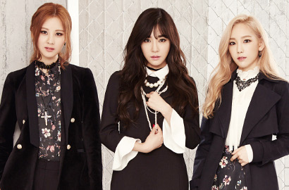 Taetiseo Polos Tapi Seksi di Teaser Foto Album Spesial Natal 'Dear Santa'