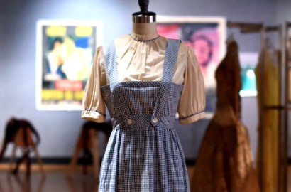 Wow, Kostum Dorothy 'The Wizard of Oz' Terjual Rp 21 Miliar di Pelelangan