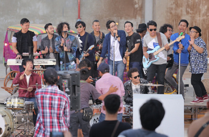 Iwan Fals Tak Datang, NOAH-Geisha cs Tetap Seru Saat Syuting MV 'Abadi'
