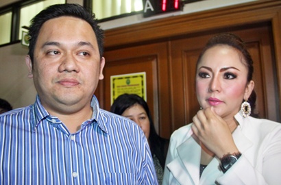 Farhat Abbas Siap Kembalikan Kenikmatan yang Dulu Diberikan Regina
