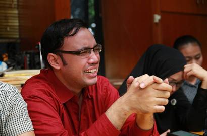 Menangis Sedih, Sandy Tumiwa Pasrah Ditangkap