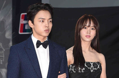 Mesranya Kim So Hyun dan Yeo Jin Goo Gandengan Tangan di MAMA 2015