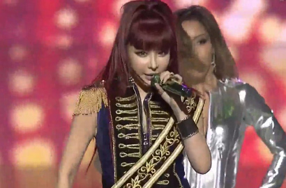 Muncul di MAMA 2015, Park Bom 2NE1 Dituduh Oplas Hidung Lagi