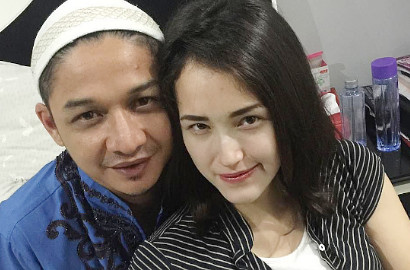Isu Foto Ciuman dengan Angel, Adel Buang Muka Saat Perut Diusap Pasha Ungu