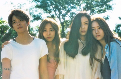 Jelang Konser Solo Perdana, f(x) Rilis Poster 'Dimension 4-Docking Station'