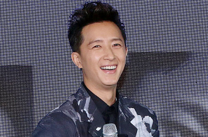 Kepergok Liburan, Han Geng Eks SuJu Sudah Tinggal Bareng Pacarnya yang Cantik?
