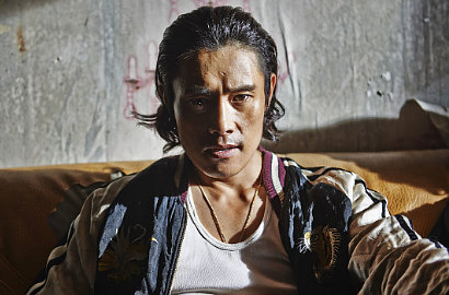 Filmnya Kalahkan 'The Hymn' Suzy, Lee Byung Hun Ucapkan Terima Kasih