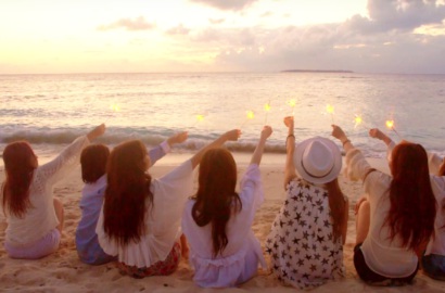 Seru Banget, Intip Asyiknya Lovelyz Liburan Bareng di Pantai di MV 'For You'
