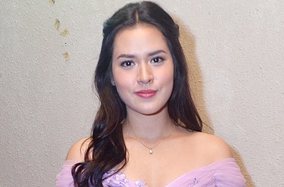 Cantiknya Raisa Tampil Bagai Putri di Panggung Influence Asia Singapura