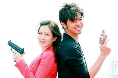 Son Ye Jin dan Bolin Chen Nikmati Kencan di Jeju untuk 'Bad Guys Always Die'