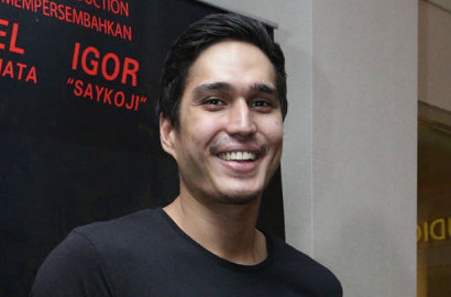 Demi 'Penghuni Lain', Marcel Chandrawinata Rela jadi Bapak Muda