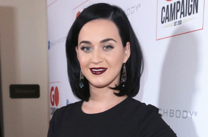 Jadi Duta UNICEF, Katy Perry Pamer Aksi Sebagai Pembawa Berita
