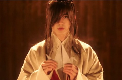 Intip Aksi Yoo Seung Ho di Video Karakter 'Joseon Magician'