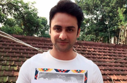 Pamer Foto di Bandara, Netter Duga Rohit Bhardwaj ke Indonesia