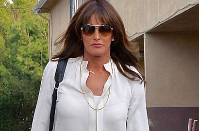 Pakai Gaun Mini dan Pamer Paha, Caitlyn Jenner Dihujat Netter Habis-Habisan