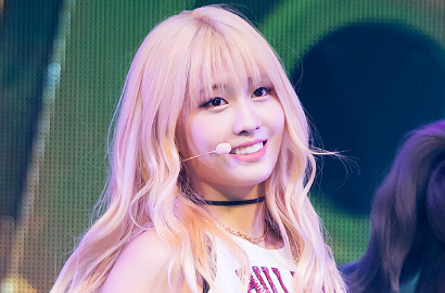 Usai Tzuyu, Gantian Momo Twice Curi Perhatian Lewat Wajah Cantiknya