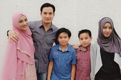 Cantik Berhijab, Putri Cindy Fatikasari Banjir Pujian