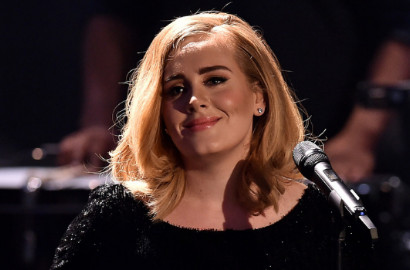 Keren, Penjualan Album Adele '25' Sentuh Angka 5 Juta Kopi