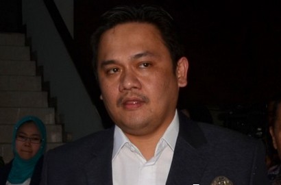 Sudah Damai, Farhat Abbas Ingin Jadi Pahlawan Ahmad Dhani