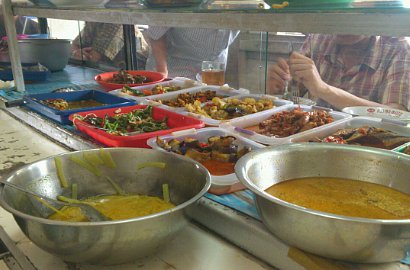 Sindir Perjalanan Dinas Pejabat, Tren #MakandiWarung Heboh di Medsos