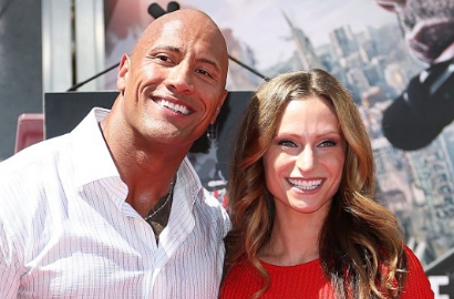 Selamat, Kekasih Dwayne 'The Rock' Johnson Lahirkan Seorang Putri
