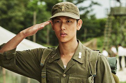 Peduli Anak, Go Ah Sung Kompak Bareng Siwan ZE:A di Poster 'Oppa's Thought'