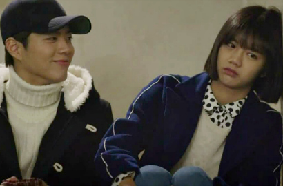 Romantisnya Park Bo Gum dan Hyeri Saat Syuting 'Reply 1988'