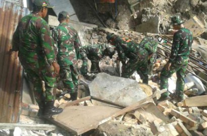 Sejumlah Rumah Rusak, TNI Terjun Bantu Korban Gempa Tarakan