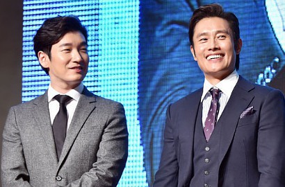 'Inside Men' Raih 6 Juta Penonton, Lee Byung Hun dan Cho Seung Woo Beri Pelukan Gratis