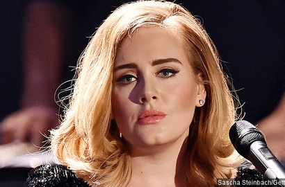 Adele Berhenti Merokok Karena Takut Sakit dan Mati