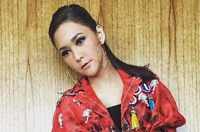 Maia Akui Anak-Anak Siap 'Gebukin' Ahmad Dhani Jika Macam-Macam Padanya