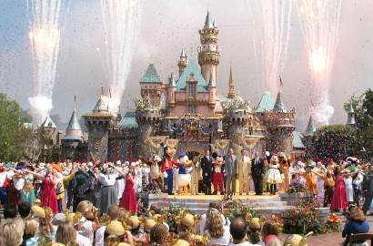 Amerika Larang Warga Muslim Inggris yang Ingin Berkunjung ke Disneyland