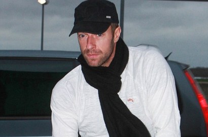 Chris Martin Dituntut Karena Tuduhan Tabrak Paparazzi