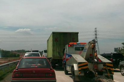 Macet Berkepanjangan, Tol Cipali dan Cianjur Jadi Trending Topik