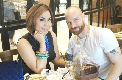 Romantisnya Melaney Ricardo dan Tyson Saat Lakukan Pemotretan Kehamilan
