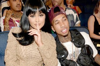 Dikabarkan Putus, Kylie Jenner Kembali Kepergok Jalan Bareng Tyga