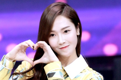 Jadi Cover Majalah Singapura, Wajah Jessica Jung Dibilang Makin Aneh