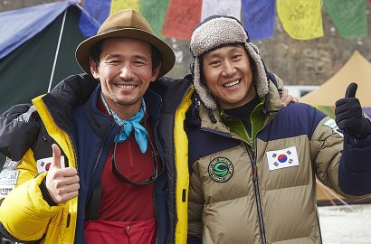 Kalahkan 'Star Wars VII', 'The Himalayas' Hwang Jung Min Rajai Box Office Korea