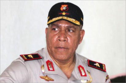 Bantah Pesawat Ditembak, Kapolda Papua Pimpin Evakuasi di Sinak