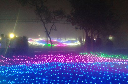 Lagi, Gara-Gara Selfie Lampu di Festival of Light Kaliurang Rusak