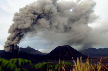 Dampak Erupsi Bromo Meluas, 11 Kecamatan Probolinggo Diguyur Abu Vulkanik