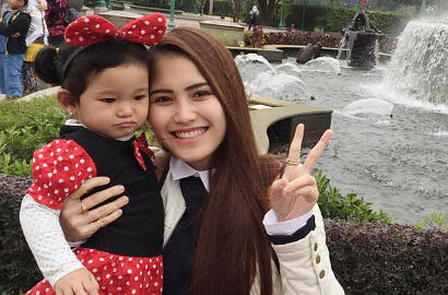 Ayu Ting Ting Siap Bayar Orang yang Sanggup Jaga Bilqis Anaknya