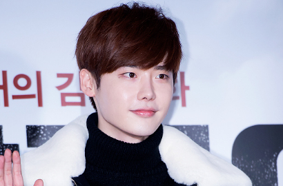 Kontrak Resmi Berakhir, Lee Jong Suk Belum Kepikiran Gabung Agensi Lain