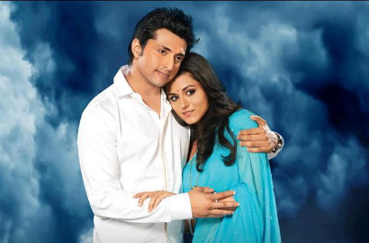 Cerita Romantis dan Menegangkan, Fans Ketagihan Nonton Serial 'Savitri'