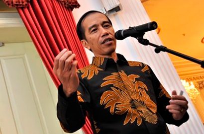 Hari Pertama Kerja di 2016, Jokowi Isyaratkan Perombakan Kabinet