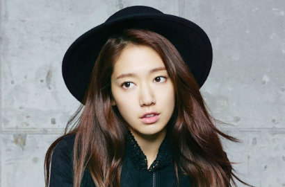 Ucapkan Selamat Tahun Baru, Park Shin Hye Selfie Unyu Bareng Ayah